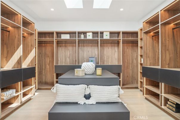 Interior, Recessed Lighting, Walk-in Closets, Wood Texture Flooring