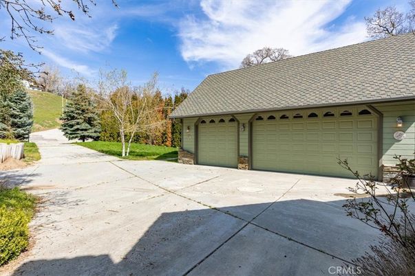 Detached Garage, Exterior