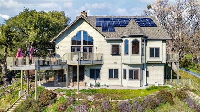 Exterior, Facade, Solar Panels, Queen Anne Victorian