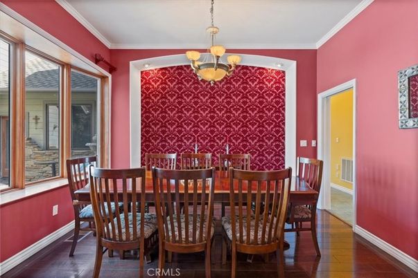 Chandelier, Dining room, Interior, Wood Texture Flooring