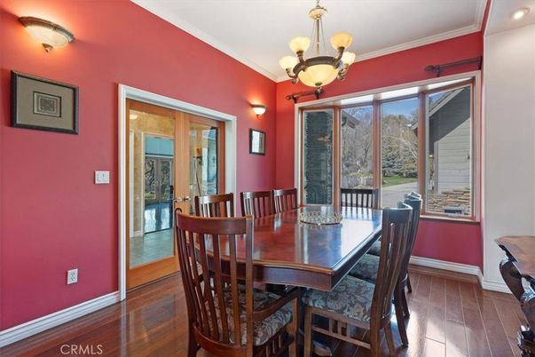 Chandelier, Dining room, Interior, Recessed Lighting, Wood Texture Flooring