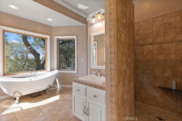 Bathroom, Free Standing Baths, Interior, Recessed Lighting, Tile Countertops
