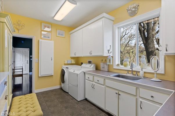 Interior, Washer