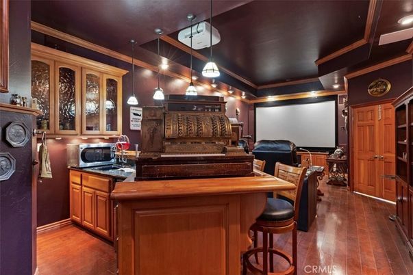 Interior, Pendant Lights, Recessed Lighting, Wood Texture Flooring