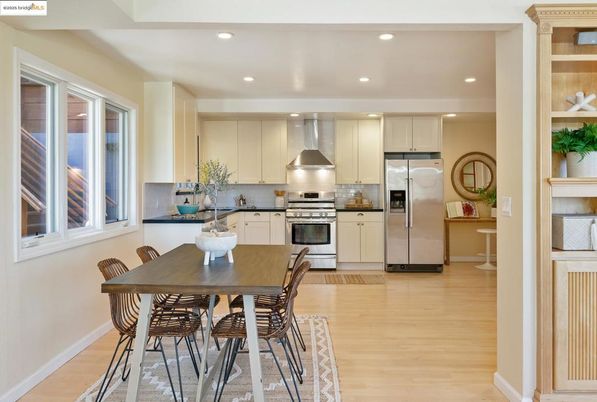 Dining room, Interior, Kitchen, Recessed Lighting, Stainless Steel Appliances, Wood Texture Flooring