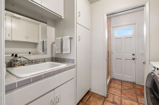 Interior, Washer
