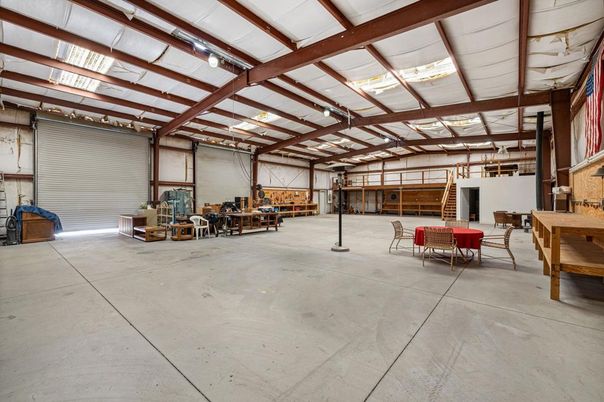 Garage, Interior