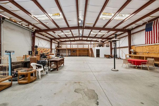 Garage, Interior
