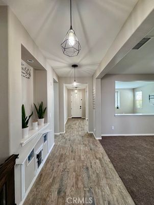 Interior, Pendant Lights, Wood Texture Flooring