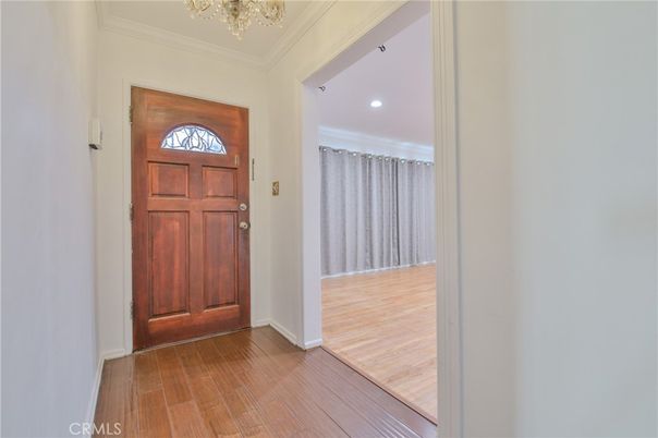 Chandelier, Interior, Recessed Lighting, Wood Texture Flooring