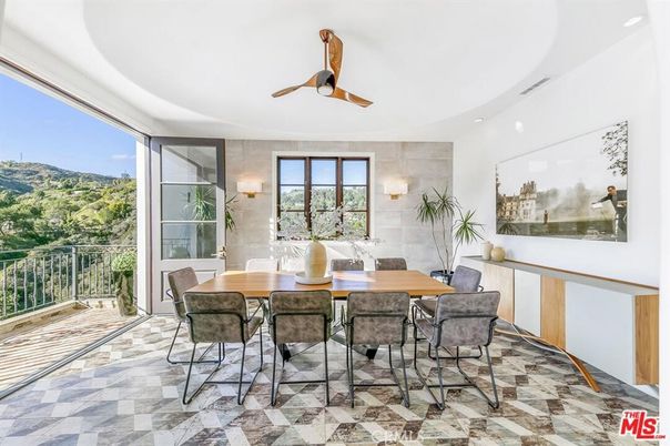 Dining room, Interior, Recessed Lighting
