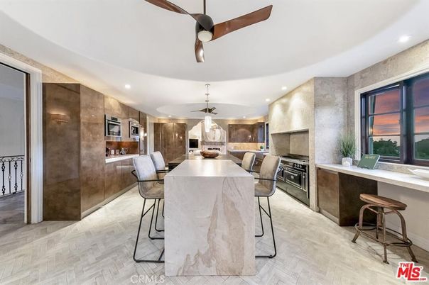 Dining room, Interior, Kitchen, Recessed Lighting, Stainless Steel Appliances, Wood Texture Flooring