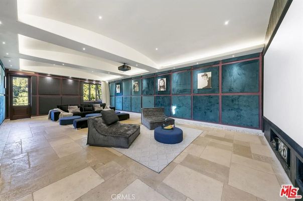 Fireplace, Interior, Living room, Recessed Lighting