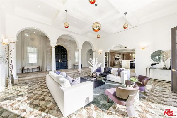 Interior, Living room, Pendant Lights, Recessed Lighting