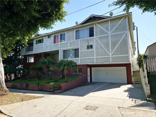 Attached, Exterior, Facade, Brick Facade, Rowhouse