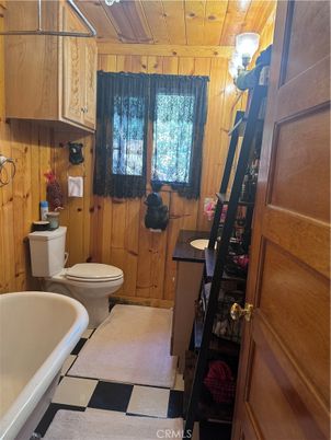 Bathroom, Interior, Wooden Ceilings, Wooden Walls
