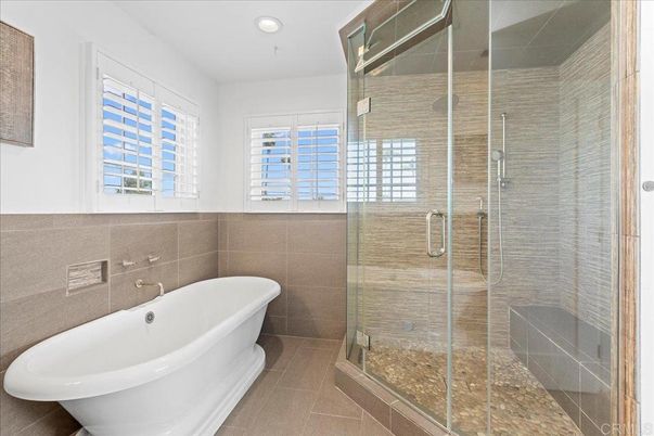 Bathroom, Free Standing Baths, Glass Shower, Interior, Recessed Lighting