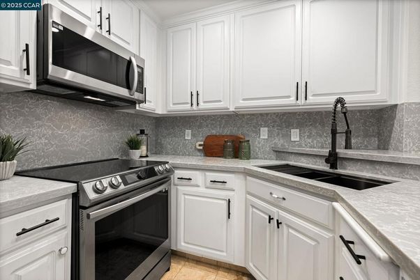 Interior, Kitchen, Stainless Steel Appliances
