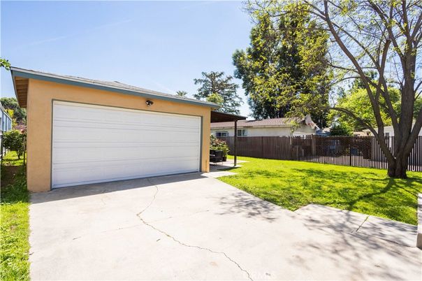 Backyard, Detached Garage, Exterior