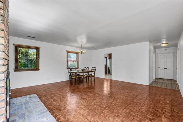 Chandelier, Dining room, Interior