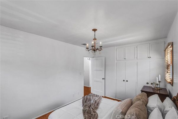 Chandelier, Interior