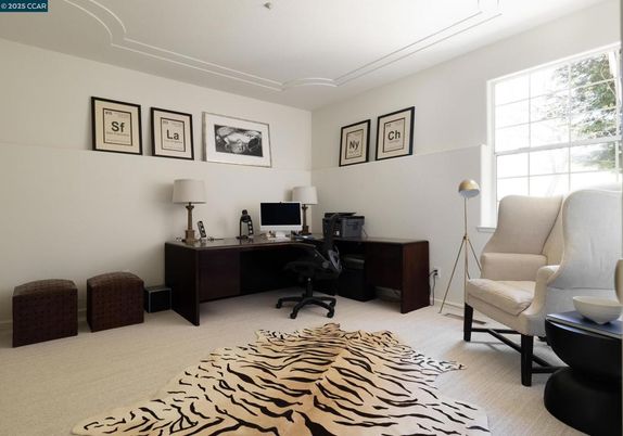 Home Office, Interior