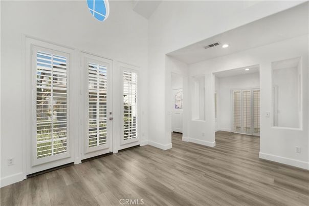 Empty room, Interior, Recessed Lighting, Wood Texture Flooring