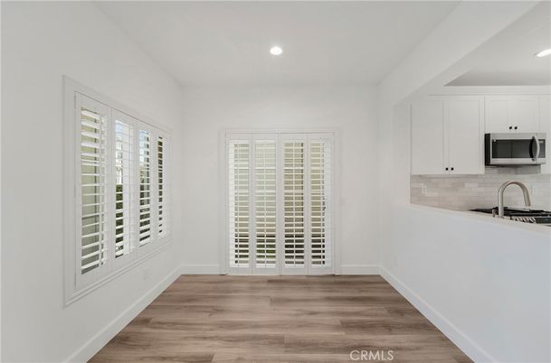 Empty room, Interior, Kitchen, Recessed Lighting, Wood Texture Flooring