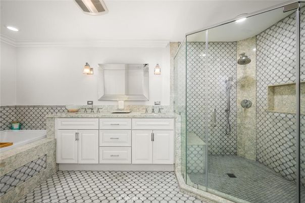 Bathroom, Dual Sink Vanities, Glass Shower, Interior, Recessed Lighting