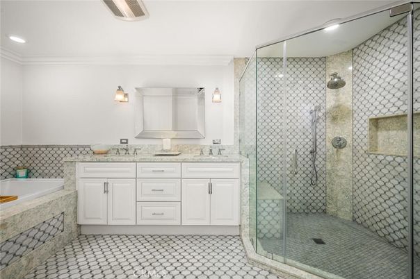 Bathroom, Dual Sink Vanities, Glass Shower, Interior, Recessed Lighting
