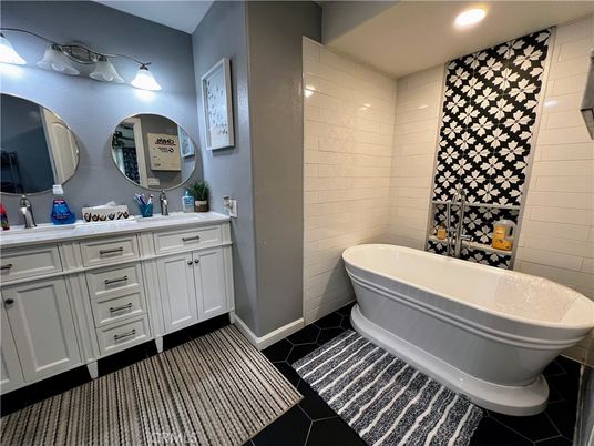 Bathroom, Dual Sink Vanities, Free Standing Baths, Interior, Recessed Lighting