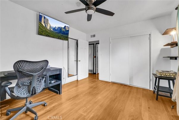 DE Listing image placeholder