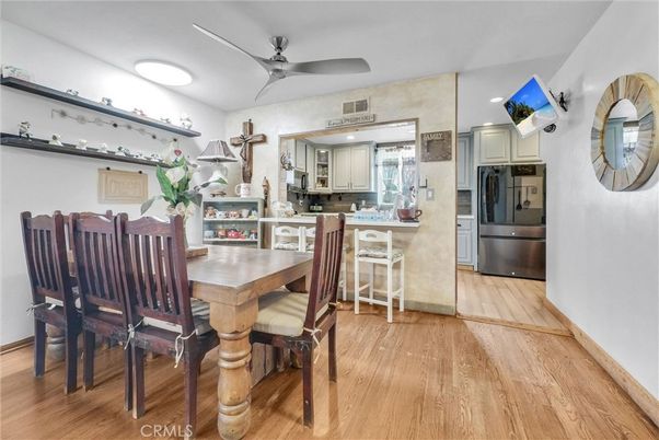 Dining room, Interior, Kitchen, Recessed Lighting, Wood Texture Flooring