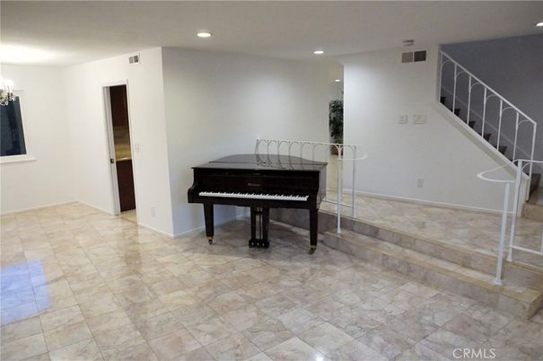 Interior, Piano, Recessed Lighting