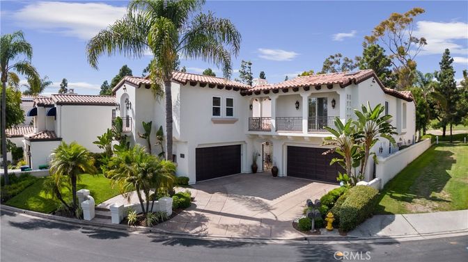 Attached, Exterior, Facade, Spanish Mediterranean