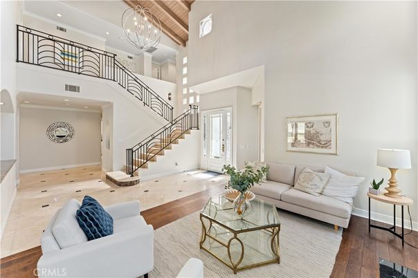 Chandelier, Interior, Living room, Recessed Lighting, Wood Texture Flooring