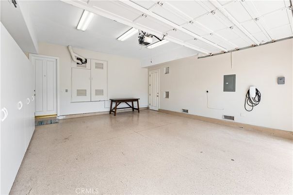 Garage, Interior