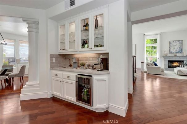 Chandelier, Dining room, Fireplace, Interior, Kitchen, Pendant Lights, Wood Texture Flooring