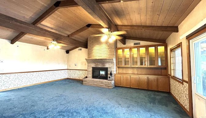 Empty room, Fireplace, Interior, Wooden Beams, Wooden Ceilings
