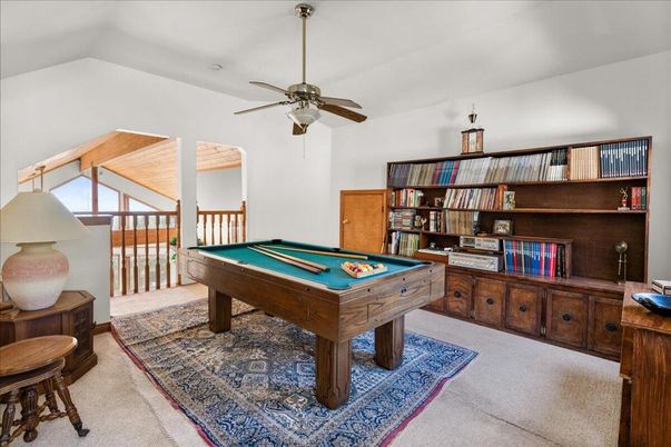 Billiard Table, Game Room, Interior