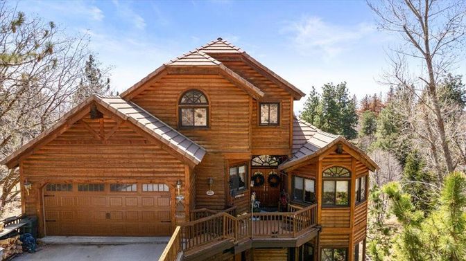 Attached, Exterior, Facade, Log Home