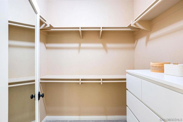 Interior, Walk-in Closets