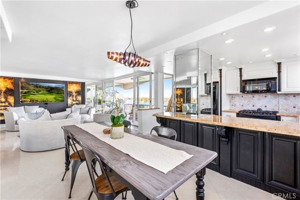 Chandelier, Dining room, Interior, Kitchen, Living room, Pendant Lights, Recessed Lighting, Stainless Steel Appliances