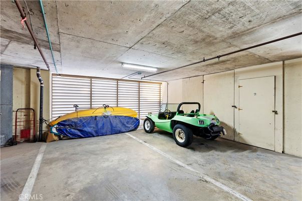Garage, Interior