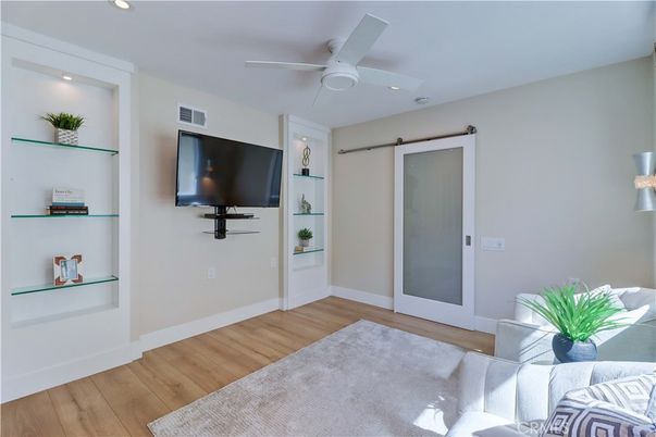 Interior, Recessed Lighting, Wood Texture Flooring