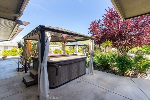 Exterior, Hot Tub