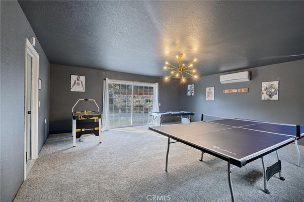 Billiard Table, Game Room, Interior