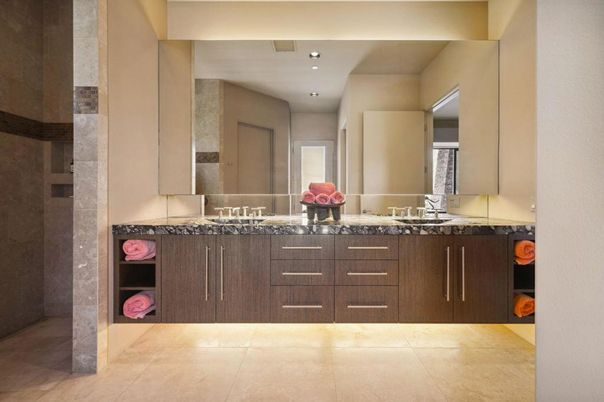 Bathroom, Dual Sink Vanities, Interior, Recessed Lighting
