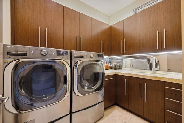 Interior, Washer