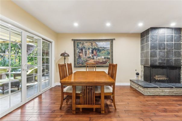 Dining room, Fireplace, Interior, Recessed Lighting, Wood Texture Flooring